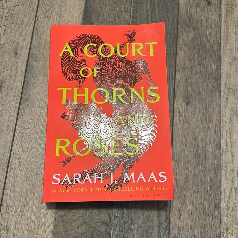 A Court of Thornes and Roses Book